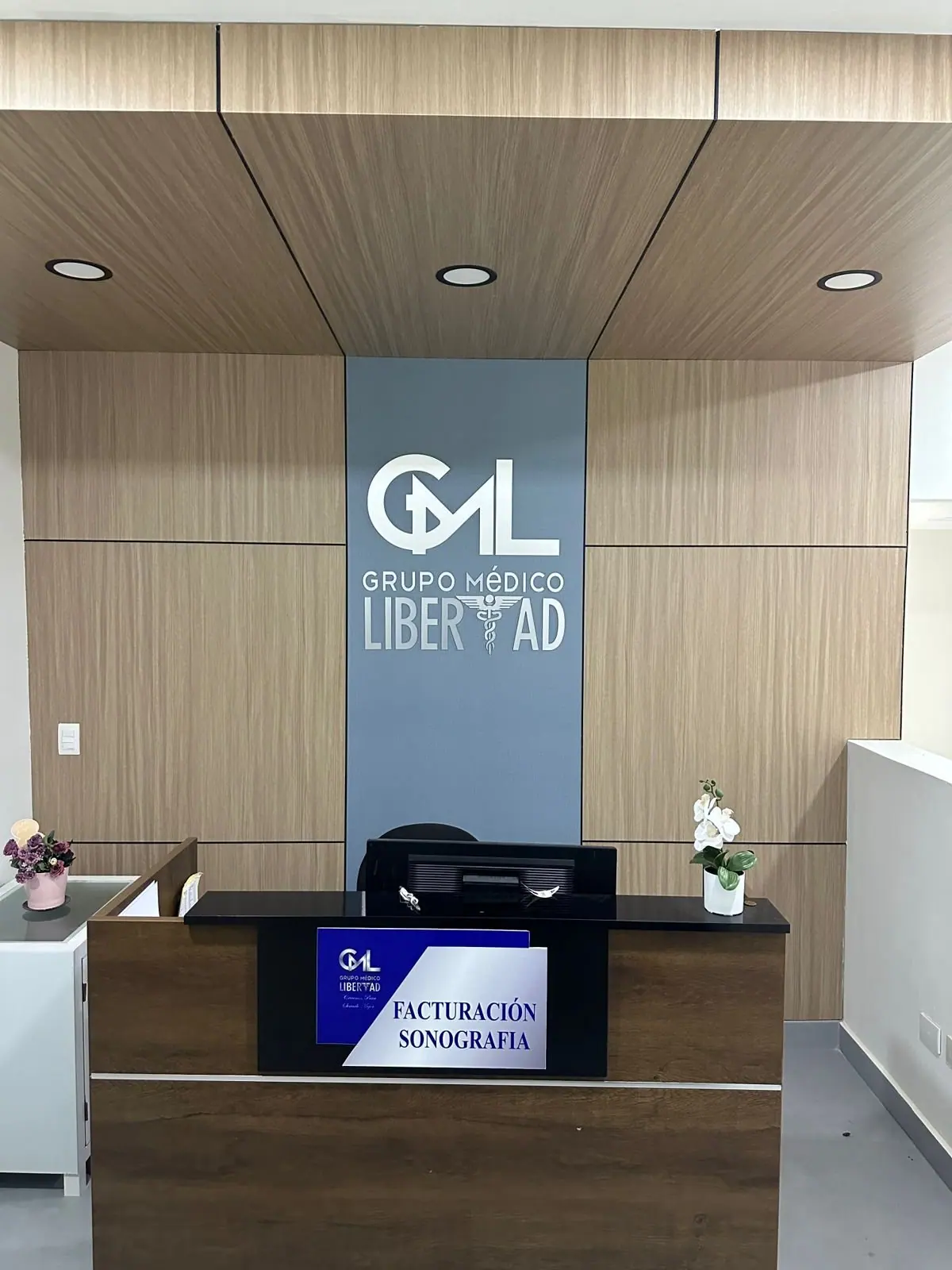 Recepción del área de hospitalización de Grupo Médico Libertad